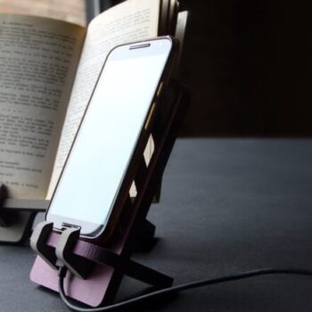 Intra απο ξύλο plywood 3mm-4mm πάχος – ξύλο βιβλίου και τηλεφώνου 20x25 cm INTRAVECTRY-MY543566 - Image 2