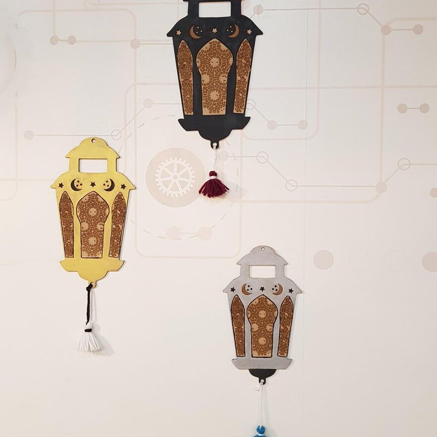 Intra απο ξύλο plywood 3mm-4mm πάχος – ξύλο Φαναριού Κρεμαστό Στολίδι Ραμαζάνι 25x30 cm INTRAVECTRY-MY544170