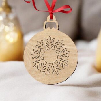 Intra απο ξύλο plywood 3mm-4mm πάχος – Μπιχλιμπίδι με χαραγμένο στολίδι με νιφάδα χιονιού 15x15 cm INTRAVECTRY-MY548519 - Image 2