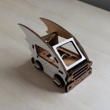 Intra απο ξύλο plywood 3mm-4mm πάχος – Batman Smart Car 3D Ξύλινο Μοντέλο Παιχνίδι 20x20 cm INTRAVECTRY-MY554000 - Image 1