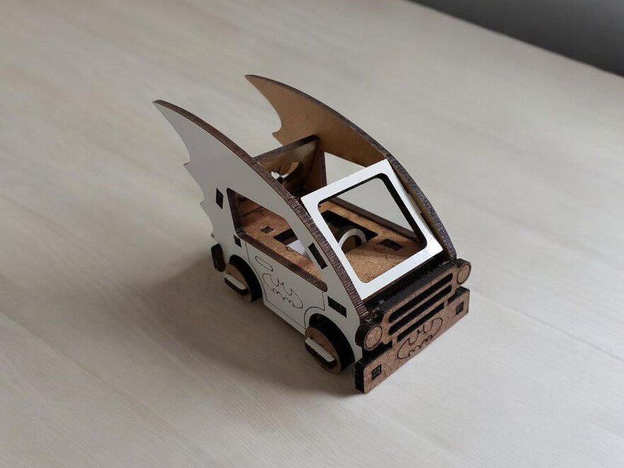 Intra απο ξύλο plywood 3mm-4mm πάχος – Batman Smart Car 3D Ξύλινο Μοντέλο Παιχνίδι 25x25 cm INTRAVECTRY-MY545002
