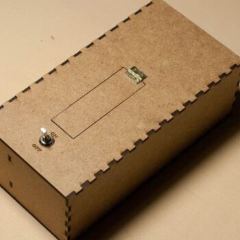 Intra απο ξύλο plywood 3mm-4mm πάχος – Άχρηστο κουτί Leave Me Alone Machine Box 30x30 cm INTRAVECTRY-MY554254 - Image 1