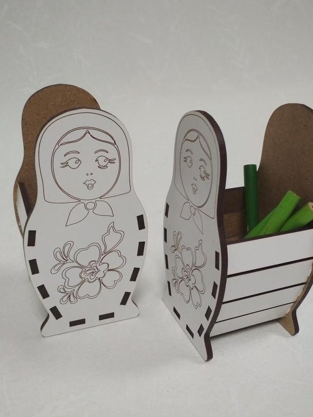 Intra απο ξύλο plywood 3mm-4mm πάχος – Ξύλινο χαραγμένο ξύλο μολυβοθήκης κούκλας Matryoshka 25x25 cm INTRAVECTRY-MY561460