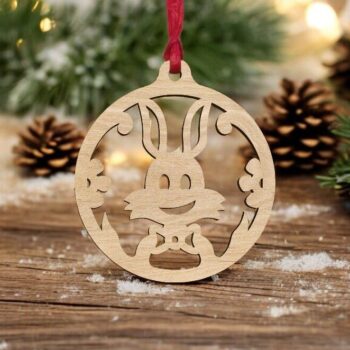 Intra απο ξύλο plywood 3mm-4mm πάχος – Χαριτωμένο λαγουδάκι Χριστουγεννιάτικο στολίδι με μπάλα 35x40 cm INTRAVECTRY-MY548926 - Image 1