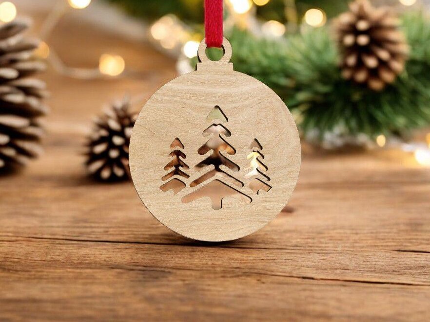 Intra απο ξύλο plywood 3mm-4mm πάχος – Μπιχλιμπίδι με τρία πεύκα 25x30 cm INTRAVECTRY-MY550641