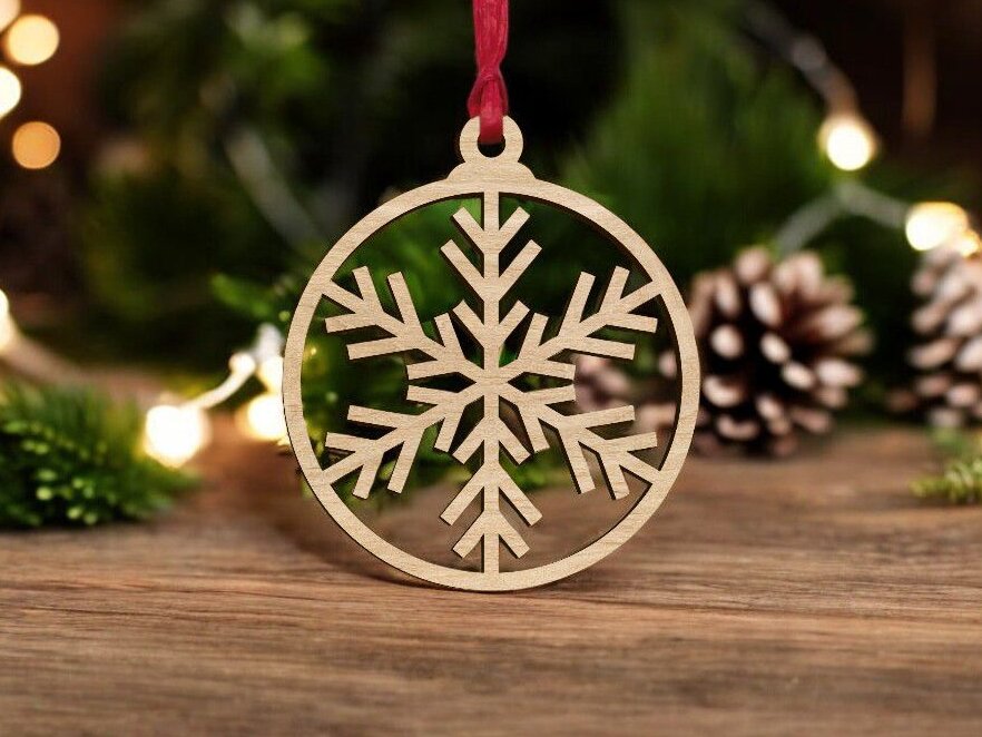 Intra απο ξύλο plywood 3mm-4mm πάχος – Στολίδι με χριστουγεννιάτικο δέντρο με νιφάδες χιονιού 40x45 cm INTRAVECTRY-MY549951