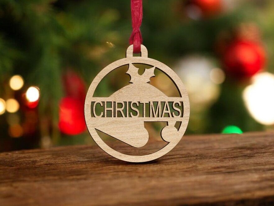 Intra απο ξύλο plywood 3mm-4mm πάχος – Εξατομικευμένο μπιχλιμπίδι με καπέλο Santa 40x40 cm INTRAVECTRY-MY559728