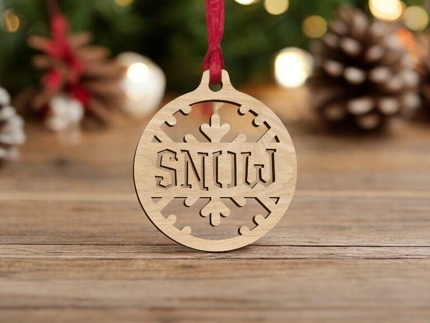 Intra απο ξύλο plywood 3mm-4mm πάχος – Στολίδι με μπάλα χιονιού 35x40 cm INTRAVECTRY-MY551740