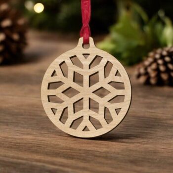Intra απο ξύλο plywood 3mm-4mm πάχος – Ξύλινο στολίδι με σχέδιο νιφάδα χιονιού 10x10 cm INTRAVECTRY-MY546810 - Image 1