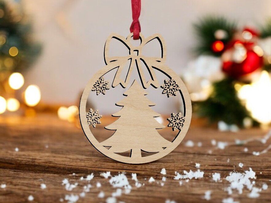 Intra απο ξύλο plywood 3mm-4mm πάχος – Στολίδι με κρεμαστό χριστουγεννιάτικο δέντρο 40x45 cm INTRAVECTRY-MY551829