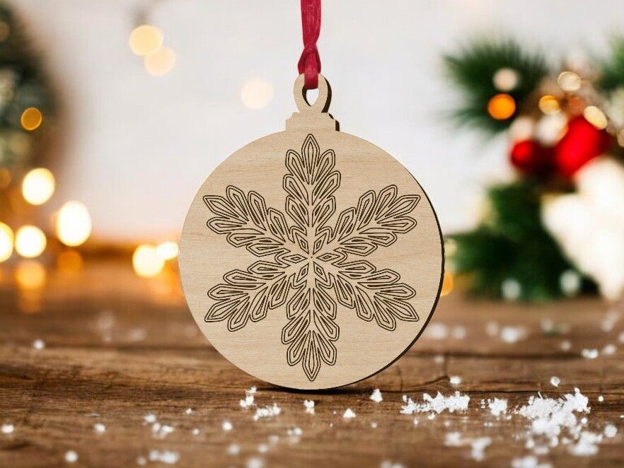 Intra απο ξύλο plywood 3mm-4mm πάχος – Χριστουγεννιάτικη μπάλα με θέμα τη νιφάδα χιονιού 40x45 cm INTRAVECTRY-MY551840