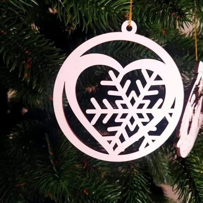 Intra απο ξύλο plywood 3mm-4mm πάχος – ξύλο χριστουγεννιάτικου στολιδιού νιφάδα χιονιού στην καρδιά 20x20 cm INTRAVECTRY-MY554719