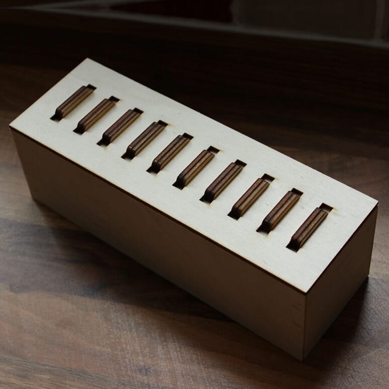 Intra απο ξύλο plywood 3mm-4mm πάχος – Byte Puzzle Bottle Bock of Birch File από κόντρα πλακέ 40x40 cm INTRAVECTRY-MY546215