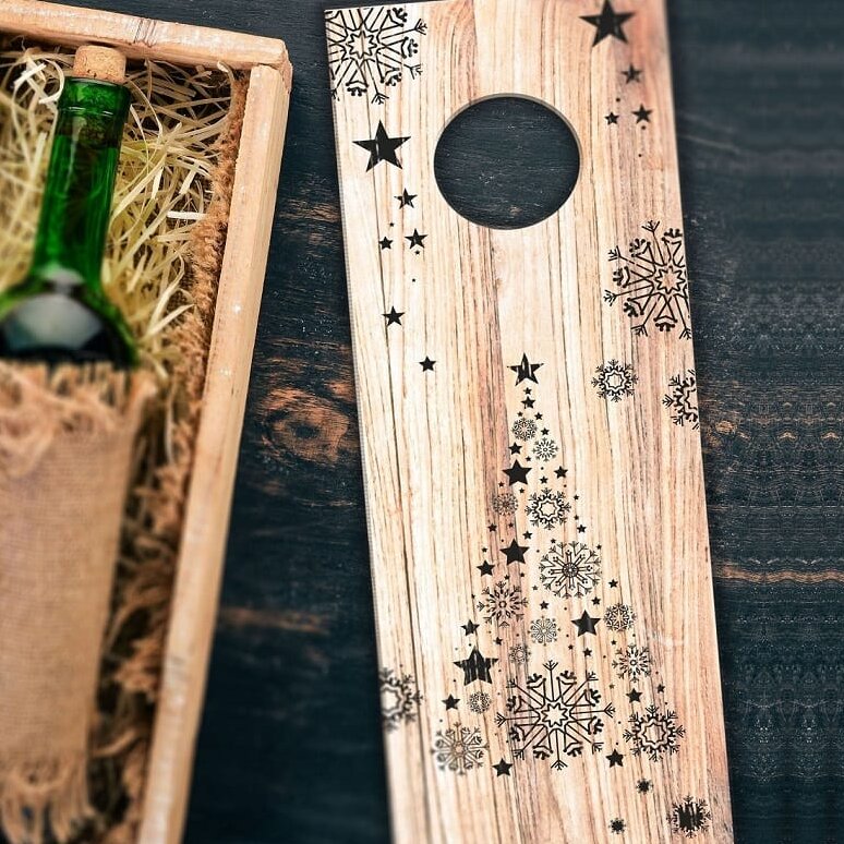Intra απο ξύλο plywood 3mm-4mm πάχος – Καπάκι κουτιού μπουκαλιού με ξύλο χαρακτικής χριστουγεννιάτικου δέντρου 35x40 cm INTRAVECTRY-MY546223