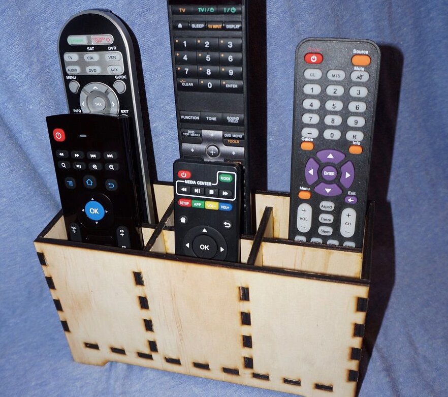 Intra απο ξύλο plywood 3mm-4mm πάχος – Κουτί θήκης τηλεχειριστηρίου τηλεόρασης 35x40 cm INTRAVECTRY-MY558395