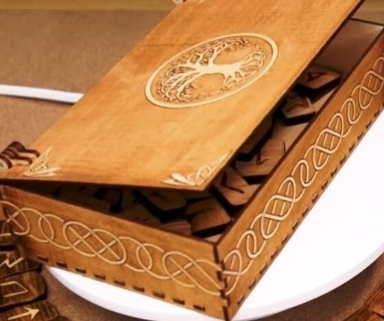 1759018189_wooden-storage-box-engraved-with-celtic-tree-of-life-_1
