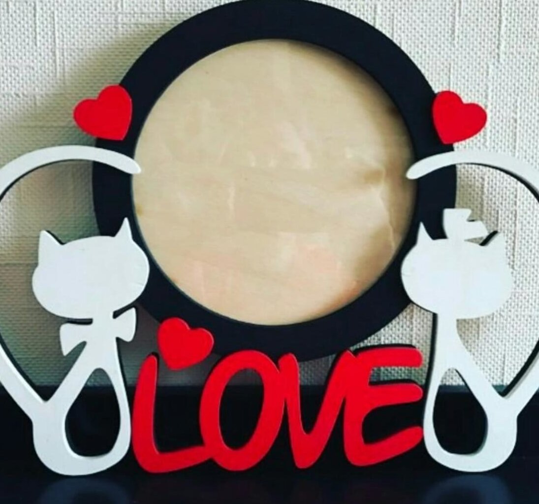 Intra απο ξύλο plywood 3mm-4mm πάχος – Στρογγυλή κορνίζα αγάπης με ξύλο Cats 25x30 cm INTRAVECTRY-MY546416