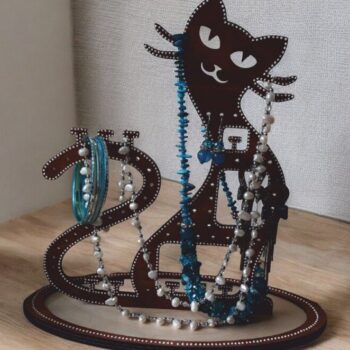 Intra απο ξύλο plywood 3mm-4mm πάχος – Στάση θήκης για κοσμήματα με κολιέ γάτα 40x40 cm INTRAVECTRY-MY547236 - Image 2