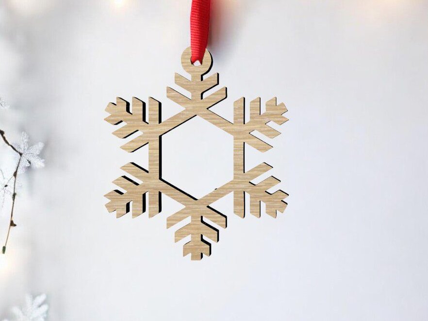 Intra απο ξύλο plywood 3mm-4mm πάχος – Ξύλινο παιχνίδι Πρωτοχρονιάς με νιφάδες χιονιού 10x10 cm INTRAVECTRY-MY547291