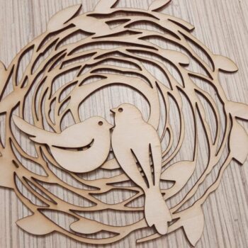 Intra απο ξύλο plywood 3mm-4mm πάχος – Ξύλινο πασχαλινό στεφάνι με πουλάκια για διακόσμηση 40x45 cm INTRAVECTRY-MY552423 - Image 1