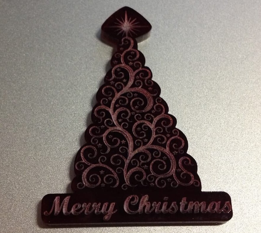 Intra απο ξύλο plywood 3mm-4mm πάχος – ξύλο στολισμού χαρούμενου χριστουγεννιάτικου δέντρου με λουλουδάτο μοτίβο 50x60 cm INTRAVECTRY-MY550517