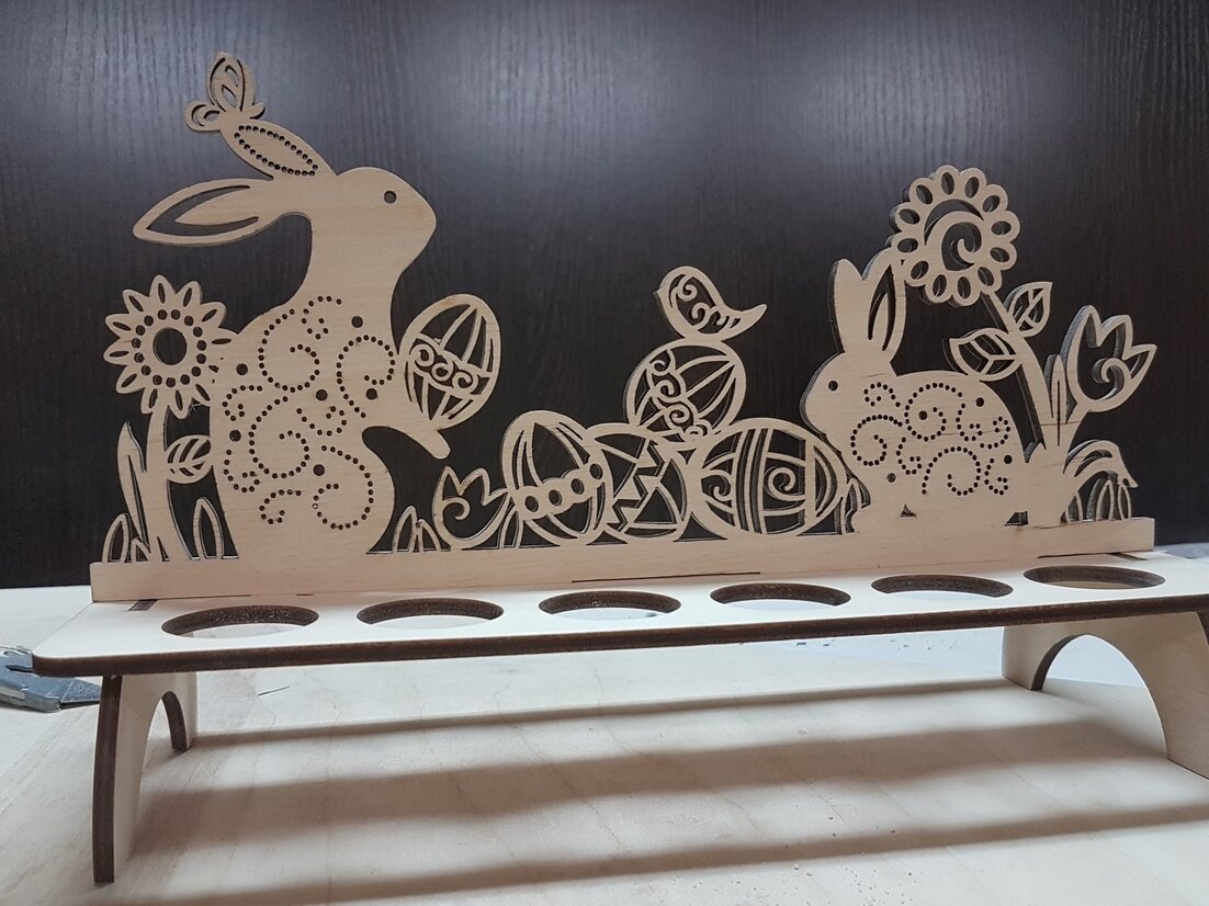 Intra απο ξύλο plywood 3mm-4mm πάχος – Ξύλινο σταντ πασχαλινών αυγών με λίμα λουλούδια και κουνέλια 12x15 cm INTRAVECTRY-MY552468