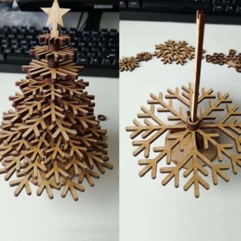 Intra απο ξύλο plywood 3mm-4mm πάχος – Χριστουγεννιάτικο δέντρο με νιφάδες χιονιού με αστέρι στο επάνω ξύλο 30x35 cm INTRAVECTRY-MY559268 - Image 1