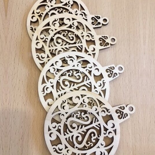 1759020504_christmas-hanging-ball-with-floral-cut-out-design-_1