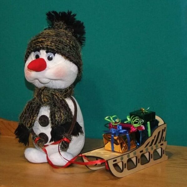 1759020536_wooden-sleigh-to-hold-christmas-presents-_1