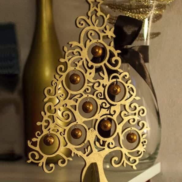 1759020578_stylized-curl-pattern-christmas-tree-ornament-holder-_1