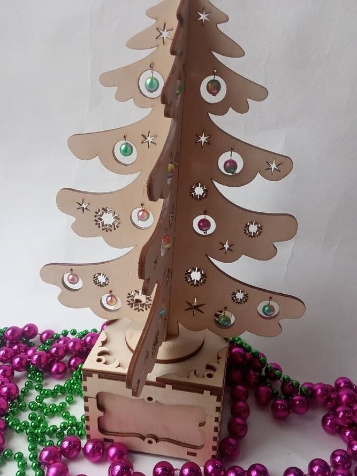 Intra απο ξύλο plywood 3mm-4mm πάχος – Ξύλινο Χριστουγεννιάτικο Δέντρο Έκπληξη Κουτί CNC ξύλο 25x25 cm INTRAVECTRY-MY547956