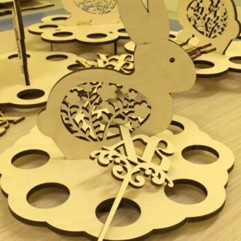 Intra απο ξύλο plywood 3mm-4mm πάχος – Πασχαλινός δίσκος με αυγά για λαγουδάκι με λίμα για κέικ 40x45 cm INTRAVECTRY-MY552477 - Image 1