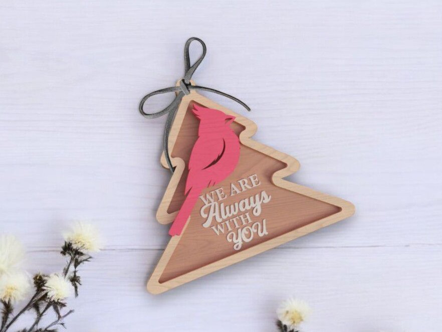 Intra απο ξύλο plywood 3mm-4mm πάχος – Χριστουγεννιάτικο καρδινάλιο αναμνηστικό στολίδι 25x25 cm INTRAVECTRY-MY553551