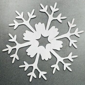 Intra απο ξύλο plywood 3mm-4mm πάχος – Ξύλινο στολίδι με νιφάδες χιονιού 35x40 cm INTRAVECTRY-MY560115 - Image 2