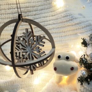 Intra απο ξύλο plywood 3mm-4mm πάχος – Χριστουγεννιάτικο Διακοσμητικό ξύλο με μπάλα χιονιού 20x25 cm INTRAVECTRY-MY548780