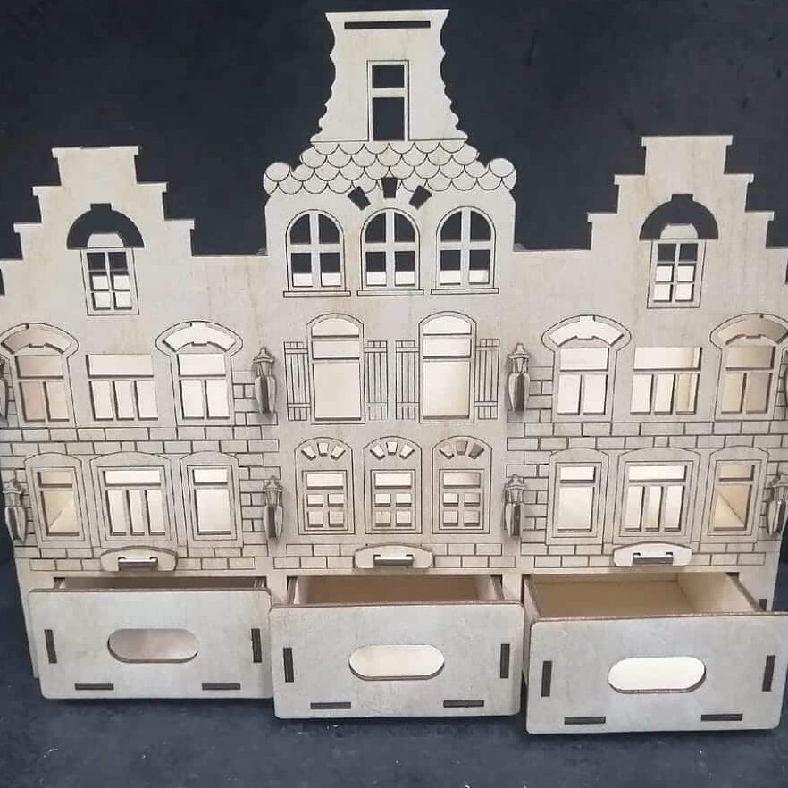 Intra απο ξύλο plywood 3mm-4mm πάχος – Organizer γραφείου σε σχήμα σπιτιού με τρία συρτάρια για ξύλο χώρου εργασίας 12x15 cm INTRAVECTRY-MY551380