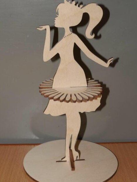 1759025048_princess-blowing-a-kiss-wooden-napkin-holder-_1