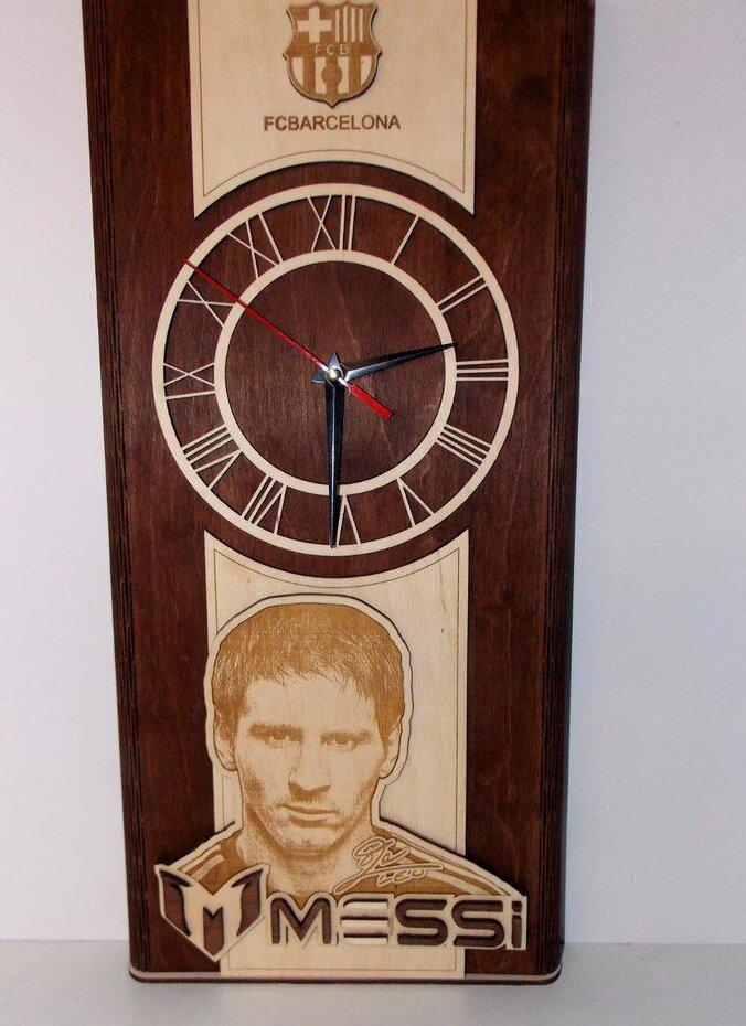 Intra απο ξύλο plywood 3mm-4mm πάχος – Χαραγμένο ξύλο κατακόρυφου ρολογιού τοίχου Lionel Messi 25x30 cm INTRAVECTRY-MY557168