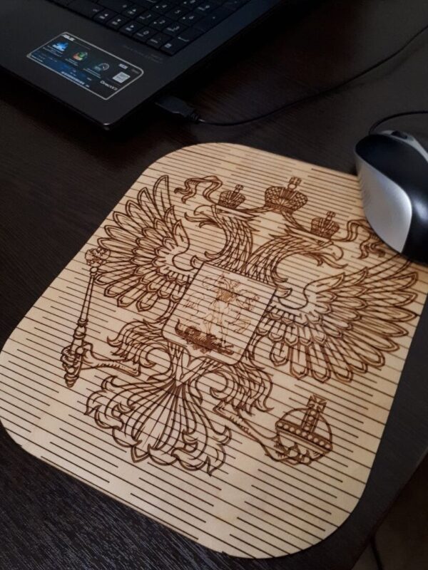 1759029345_wood-engraved-mouse-pad-_1