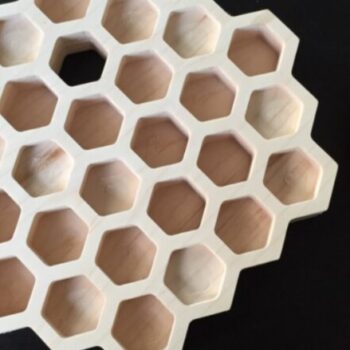 Intra απο ξύλο plywood 3mm-4mm πάχος – ξύλο Honeycomb Trivet for Hot Dishes 25x30 cm INTRAVECTRY-MY554763 - Image 1