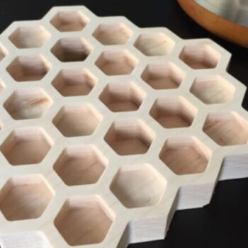 Intra απο ξύλο plywood 3mm-4mm πάχος – ξύλο Honeycomb Trivet for Hot Dishes 25x30 cm INTRAVECTRY-MY554763 - Image 2