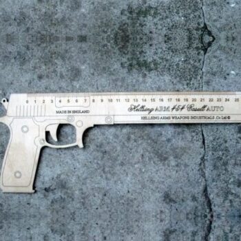 Intra απο ξύλο plywood 3mm-4mm πάχος – ξύλο χάρακα σε σχήμα πιστολιού 30x35 cm INTRAVECTRY-MY554875 - Image 1