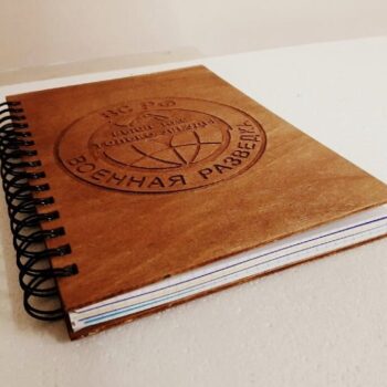 Intra απο ξύλο plywood 3mm-4mm πάχος – ξύλο χαρακτικής λέιζερ εξωφύλλου σημειωματάριου Στρατιωτικής Πληροφορίας 30x30 cm INTRAVECTRY-MY561372 - Image 2