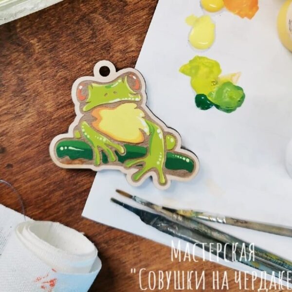 1759030759_frog-wooden-keyrings-_1