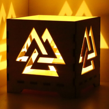 Intra απο ξύλο plywood 3mm-4mm πάχος – Κηροπήγιο συμβόλων Valknut Viking Δίασταση  20x20 cm INTRAFABR-111087693 - Image 1