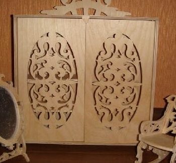 Intra απο ξύλο plywood 3mm-4mm πάχος – Περιστρεφόμενη βάση καθρέφτη επίπλων κουκλόσπιτου με ξύλο διάταξης Almirah 15x15 cm INTRAVECTRY-MY555514 - Image 1