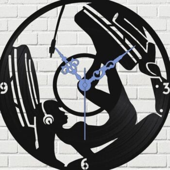 Intra απο ξύλο plywood 3mm-4mm πάχος – ξύλο ρολογιού τοίχου με δίσκους βινυλίου για το κορίτσι με ακουστικά 15x15 cm INTRAVECTRY-MY561121 - Image 1