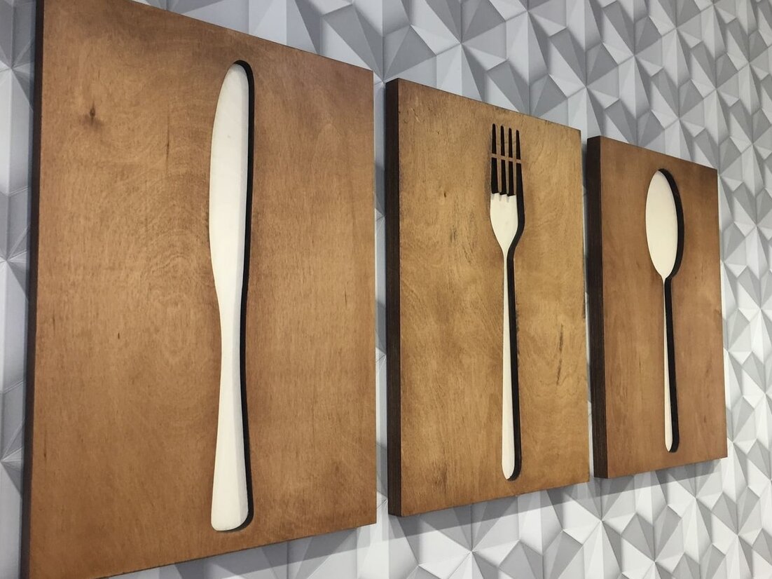 Intra απο ξύλο plywood 3mm-4mm πάχος – Πιρούνι Μαχαίρι Κουτάλι Διακοσμητικό ξύλο Τοίχου 35x40 cm INTRAVECTRY-MY560890