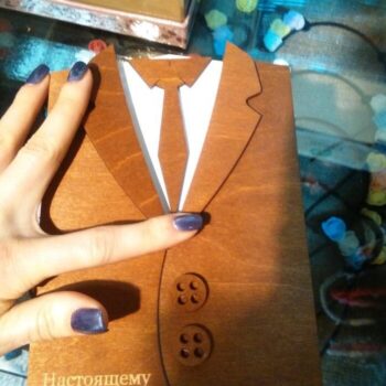 Intra απο ξύλο plywood 3mm-4mm πάχος – ξύλο καρτ ποστάλ με κοστούμι γραβάτα 12x15 cm INTRAVECTRY-MY556539 - Image 1