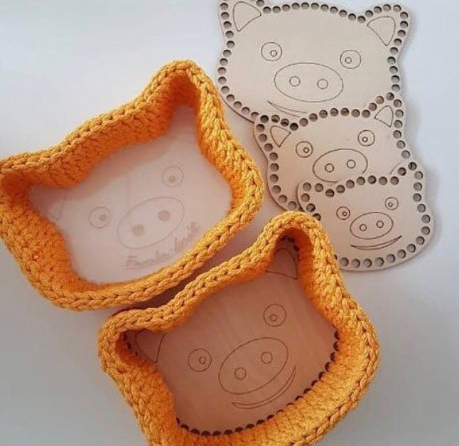 Intra απο ξύλο plywood 3mm-4mm πάχος – Κάτω καλάθι με πρόσωπο Piggy 20x25 cm INTRAVECTRY-MY556626